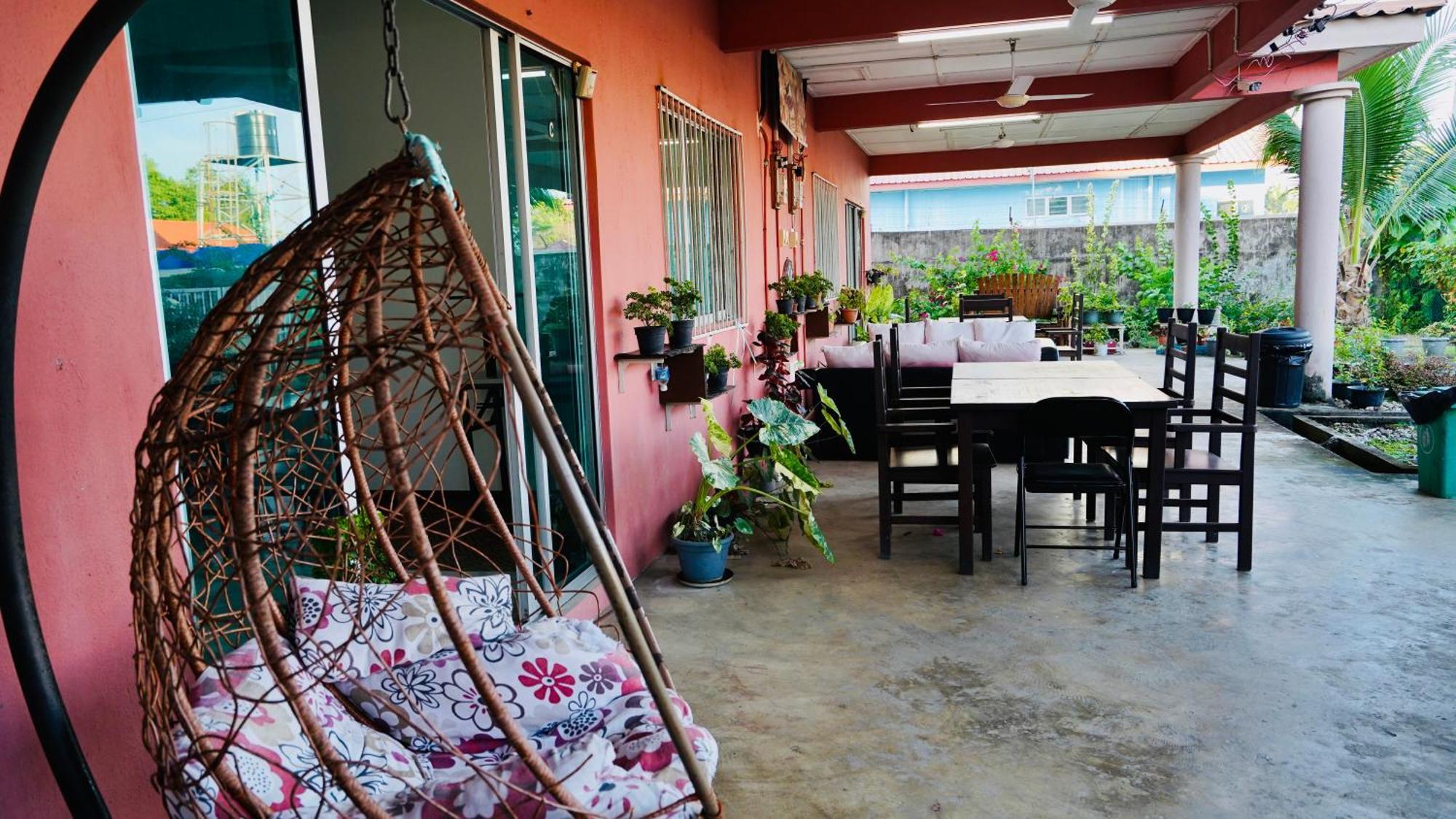 Huaqiao Home 侨之家免费供早餐free Breakfast Served Semporna Dış mekan fotoğraf